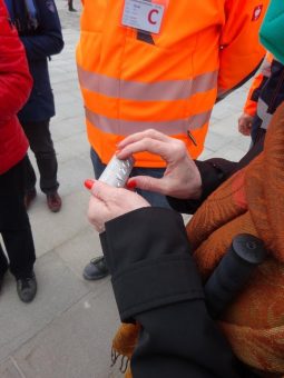 Sehbehinderte erstmals in einer unterirdischen Haltestelle