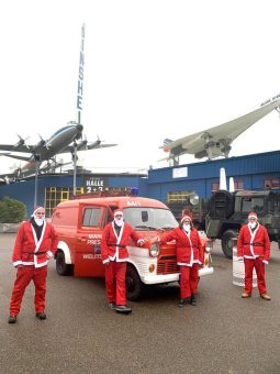 Wenn der Nikolaus im Oldtimer unterwegs ist