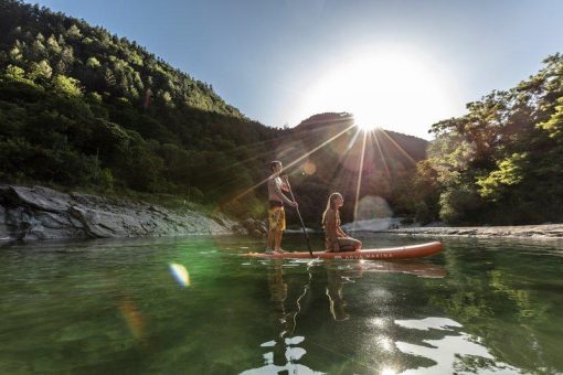 Aufhebung des Badeverbots für die Maggia und den Lago Maggiore –Sofortmassnahmen und zukünftige Strategien zur Wiederbelebung des Tourismus im Tessin