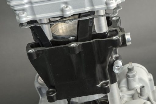 Sumitomo Bakelite Co., Ltd. und das Fraunhofer-Institut für Chemische Technologie arbeiten gemeinsam an der Entwicklung von Composites für innovative funktionelle und strukturelle Motorteile