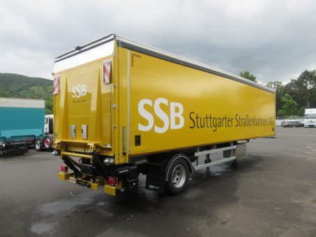 ORTEN Fahrzeugbau übergibt Spezial-Auflieger an SSB Stuttgarter Straßenbahnen AG