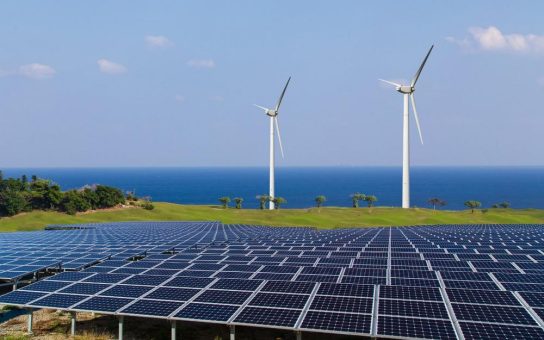 Wirtschaftliche Vorteile von erneuerbaren Energien: Kosteneffizienz, Markttrends und politische Abhängigkeit