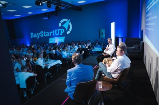 „Eine deutschlandweit einzigartige, flächendeckende Förderung für innovative Gründer“: BayStartUP feiert zehnjähriges Bestehen und baut Unterstützung weiter aus