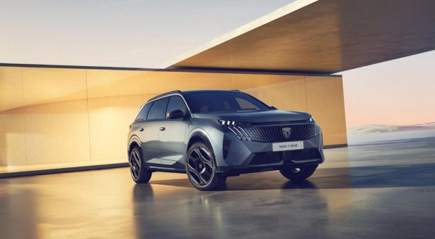 Neuer PEUGEOT E-5008: Elektro-SUV der Extraklasse