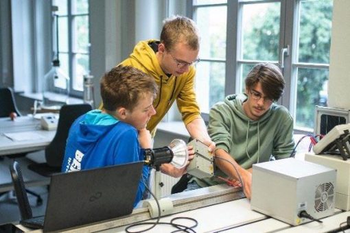 Physiksommer an der TU Ilmenau: „Irgendwas mit Quanten!“