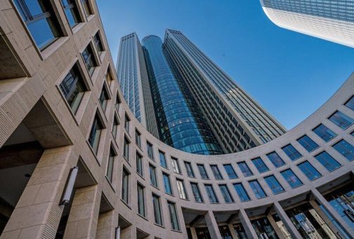 Coworking und Tagungsräume im dritthöchsten Hochhaus Deutschlands: K-1 BusinessClub im Tower 185 in Frankfurt am Main.