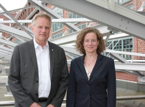 Neue Doppelspitze am Fraunhofer IZM: Prof. Ulrike Ganesh und Prof. Martin Schneider-Ramelow