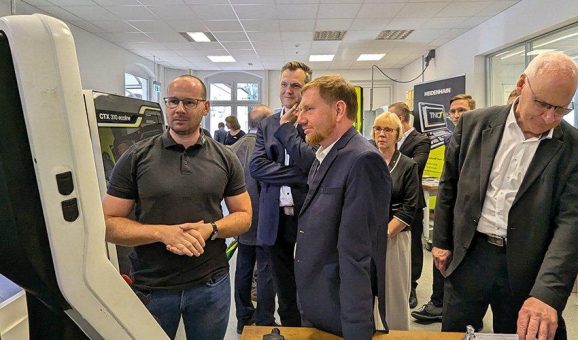 Sächsischer Ministerpräsident Michael Kretschmer besuchte überbetriebliche Ausbildungsstätte in Westsachsen