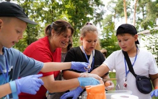 ADRA Ukraine unterstützt ein Zeltlager für Kinder von Armeeangehörigen