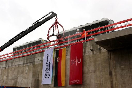 Richtfest für zukunftsweisendes Rechenzentrum auf dem Campus der JGU