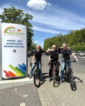 Dachdecker-Verband Nordrhein beendet erfolgreiche Sommertour zugunsten des Kinder- und Jugendhospizes Regenbogenland in Düsseldorf