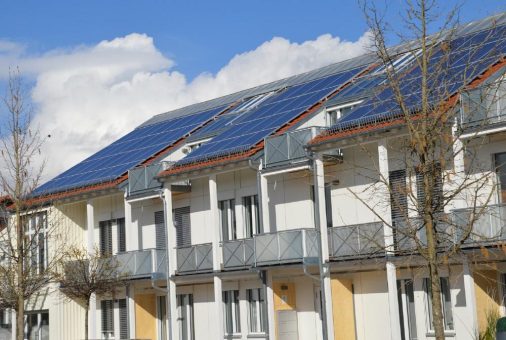 Dachdecker Verband Nordrhein: Solaranlagen nur mit Dach-Fachleuten planen und montieren