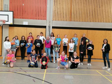 Freikartenaktion für die Volleyball-AG des Anton-Bruckner-Gymnasiums