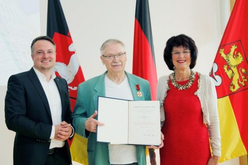 Gesellschaftlich und politisch engagiert: Bundesverdienstmedaille für Hans-Jürgen Hayek