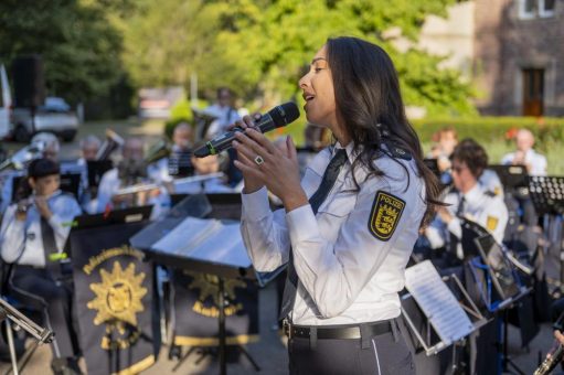 Benefizkonzert des Polizeimusikkorps Karlsruhe: 2.900 Euro zugunsten der Kinderkliniken