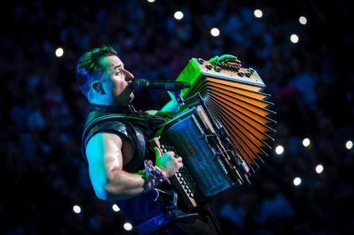 ANDREAS GABALIER ‚Dirndl-Wahnsinn-Hulapalu!‘ – Die Tour 2023