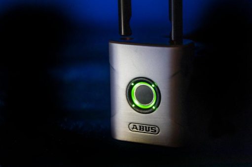 ABUS Touch 57 – das digitale Vorhangschloss, das per Fingerabdruck geöffnet wird