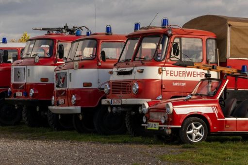 Stürmischer Saisonabschluss lockte Oldtimer-Freunde an die Rennstrecke