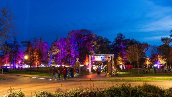 Lichterfest mit Markt und Livemusik am 16. Oktober 2024 im Sielhof-Park