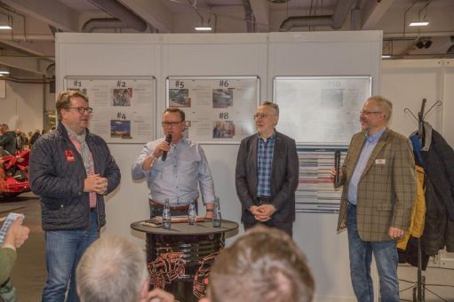 Gute Nachrichten für Freunde der historischen Mobilität aus der Politik und ein farbenfrohes Ausstellungsstück waren die Highlights auf dem Messestand des DEUVET Bundesverband Oldtimer-Youngtimer e.V. bei der Bremen Classic Motorshow