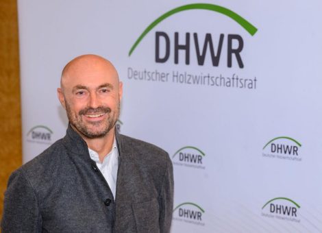 Neubesetzung im Präsidium des Deutschen Holzwirtschaftsrates (DHWR): Die Mitgliederversammlung wählte heute bei ihrer Sitzung in Berlin den Geschäftsführer der ante-holz GmbH, Jörn Kimmich, einstimmig zum Vizepräsidenten des DHWR