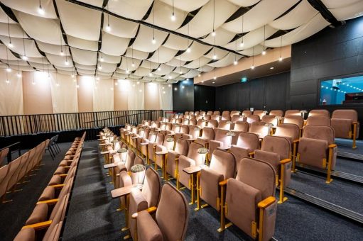 Mott Mobile Systeme GmbH & Co stattet neues Chambinzky Hafentheater in Würzburg mit modernster Bühnentechnik aus