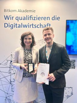 Bitkom Akademie mit Deutschem Bildungs-Award 2024/2025 von n-tv und DISQ ausgezeichnet