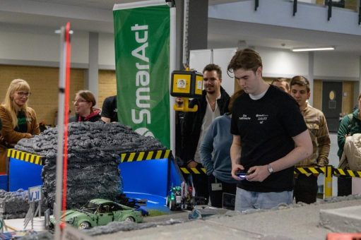 SmarAct sponsort Roboter Design Challenge an der Jade Hochschule