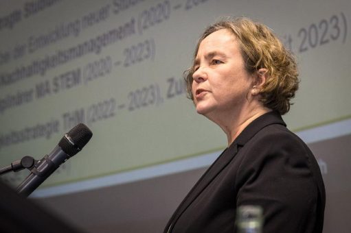 Stephanie Hanrath zieht ins THM-Präsidium ein