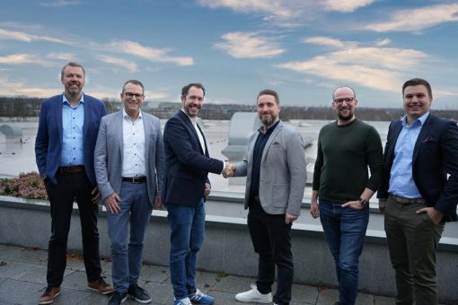 Schnellecke Real Estate geht Partnerschaftsvertrag mit Solarlösungsanbieter ENVIRIA ein