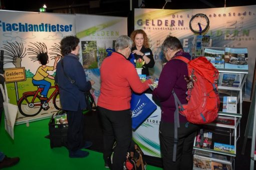 Buntes Urlaubsgeschehen auf der 16. Touristikmesse Niederrhein im Messe- und Kongresszentrum Kalkar