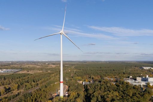 Energiequelle GmbH nimmt Windenergieanlage in Ludwigsfelde in Betrieb