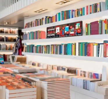 Digitale Regalbeschriftungen: Digital Signage für Bibliotheken und Büchereien