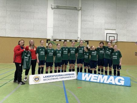 WEMAG unterstützt Mädchenfußball-Projekt des LFV