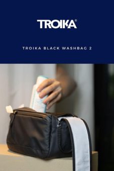 Kulturbeutel TROIKA BLACK WASHBAG 2 – Update an der Kulturtaschen-Front