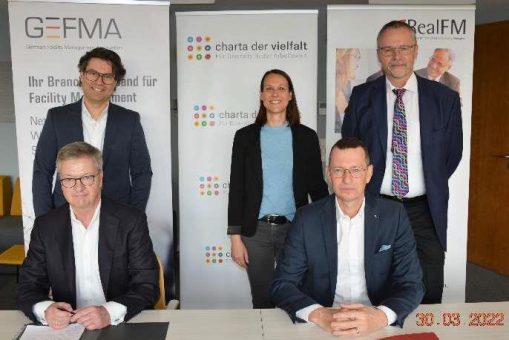 GEFMA e. V. und RealFM e. V. unterzeichnen Charta der Vielfalt